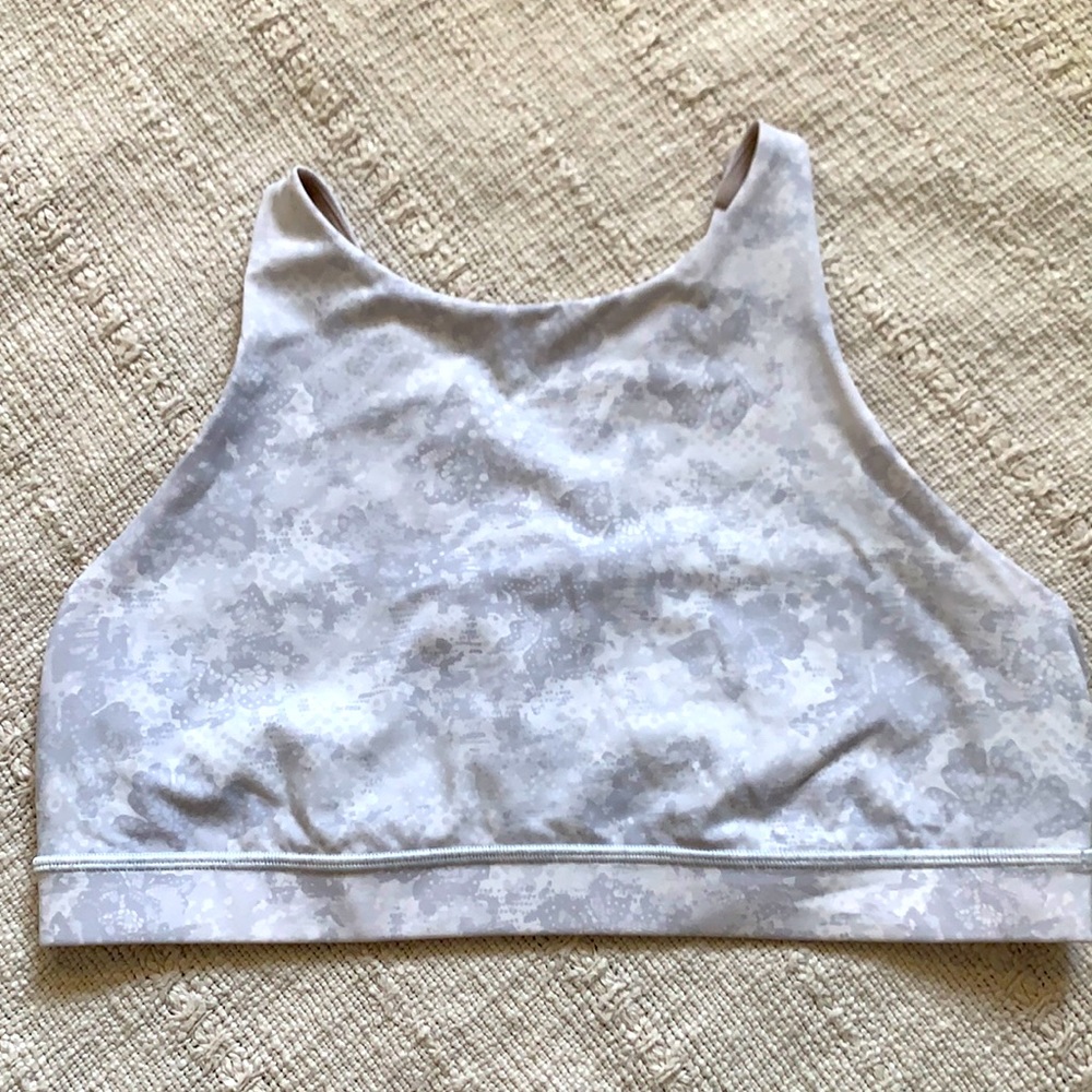 Lululemon sports bra 12